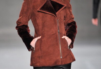 Модные женские куртки: море стильных образов