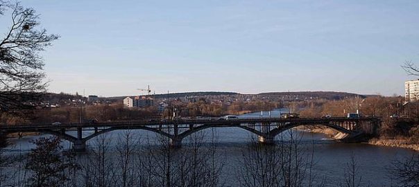 Киевский мост в Виннице закрывают.